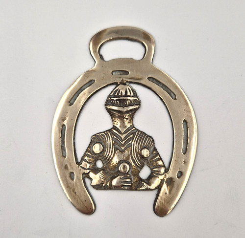 Knight horseshoe surround - knight,