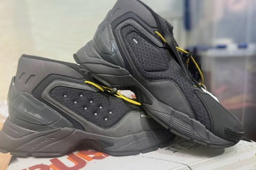 Rare collactable reebok ecto - rare,