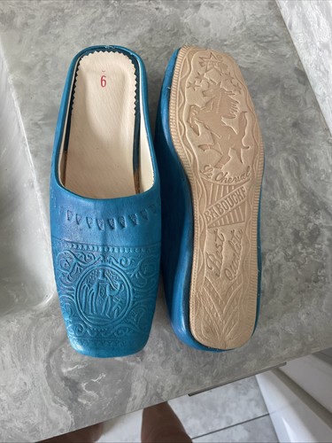 Embossed leather cheval - , le