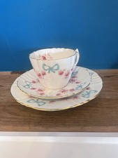 Royal Albert Bows Ribbons