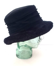 BERMONA London Black Velvet &