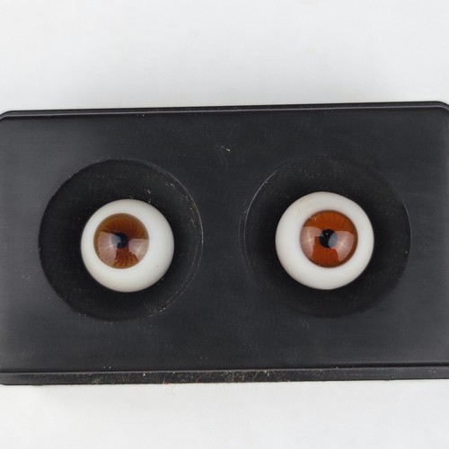 Vintage doll glass eyes - glass,