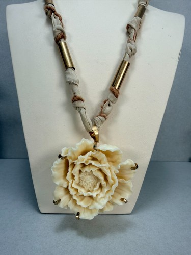 Zara oversized floral pendant - zara,