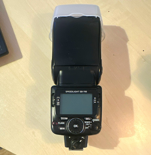 Nikon speedlight 700 - speedlight, hot