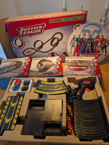 Micro scalextric justice - dc,