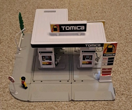 Tomica hypercity petrol - tomica,