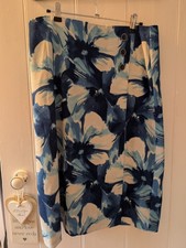 Eastex Ladies Mid Length Skirt