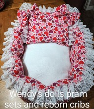 REBORN/DOLLY 20" PRESENTATION/DISPLAY CRIB/COT/PROP ❤️LOVE HEARTS WITH LACE ❤️