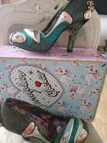 Stunning irregular choice