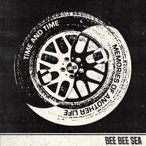 Bee sea time - bee,