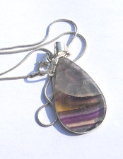 FLUORITE  PENDANT.45mmx25mm on