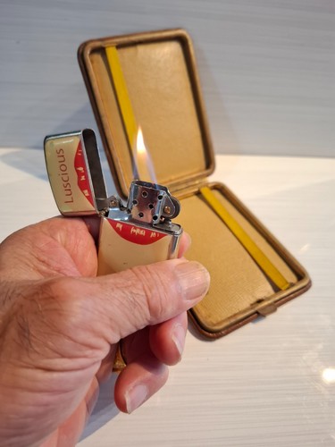 Vintage windproof pocket