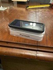 iPod Touch 7th Generation 32 GB Black with Box and Accessories Used Working VGC