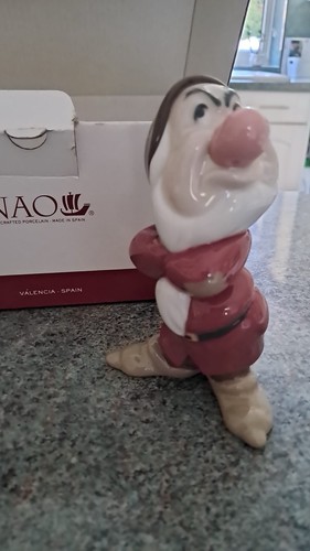 Nao porcelain dwarf - nao,