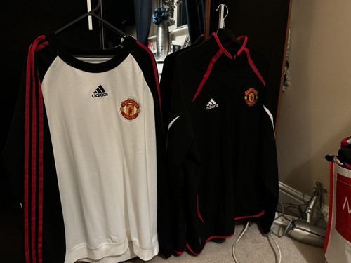 Manchester united sweatshirt - manchester,