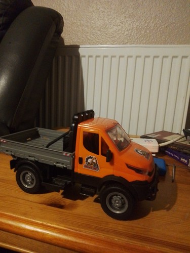 Dickie toy iveco daily truck - toy,