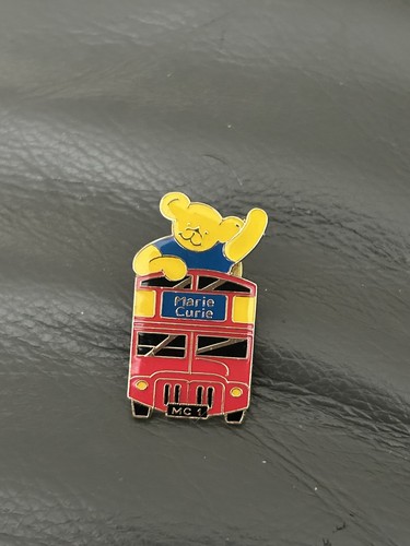 Marie curie red - red, bus