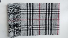  Burberry 100% Wool Lambswool