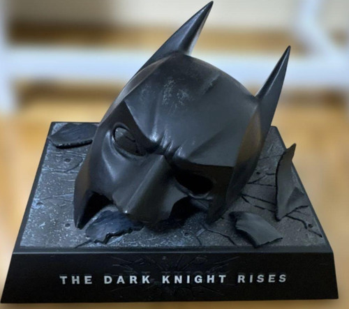 The dark knight rises - dark,