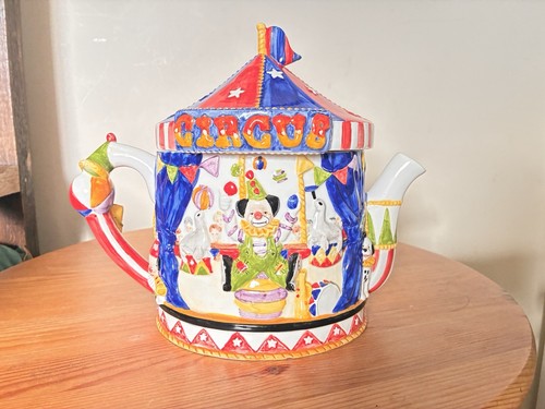 Circus teapot leonardo - circus,