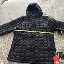 The North Face Men's Thermoball Hybrid Hooded Jacket. Medium 100% Genuine. BNWT