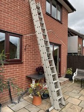 Aluminium Triple Extending Ladder