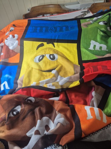 Character fleece throw - m&m's,