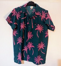 King Kameha Hawaiian Shirt (M) Palm Tree Green Pink Tropical Caribbean USA