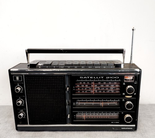 Vintage grundig satellit - satellit, 2100