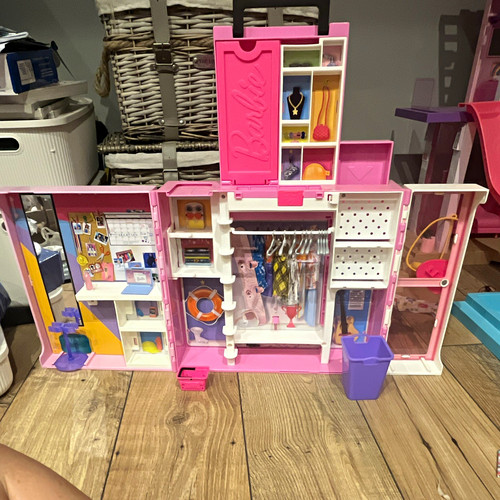 Barbie portable fold - barbie, fold-out