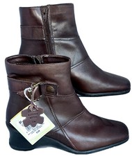 Ladies BHS tlc Boots Brown Leather UK3 Wide Brand New Tags 2” Heal Buckles Zips