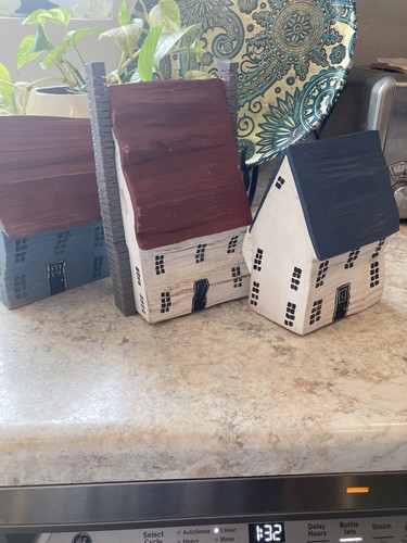 Wooden houses painted - 3,