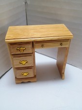 Dollhouse Miniatures Furniture