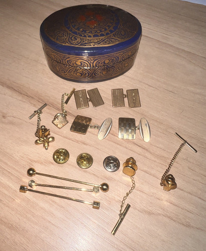 Small lot pieces - a, cuff