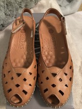 Brand New Ladies Leather Pavers Sandals. Tan Colour. Size 5. In Box