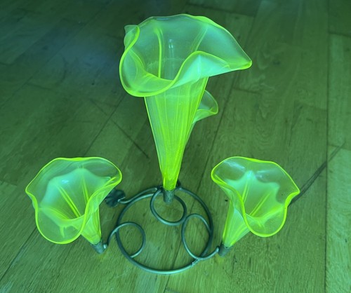 Antique uranium glass epergne - uranium,