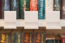 Regalhalter für Mangas