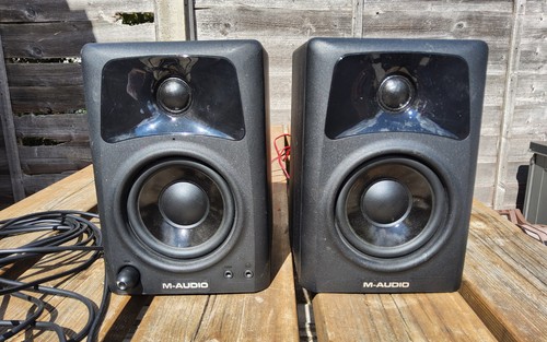 Audio av32 watt - m-audio, 10-watt