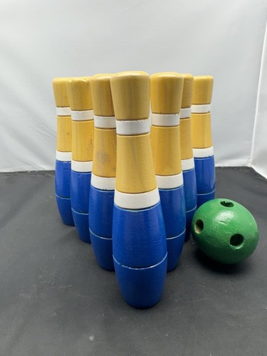 Wooden lawn bowling - lawn, 10