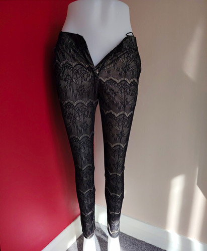 Qed london black - floral, lace