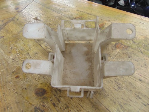 Suzuki rgv250 vj21 battery box - battery,