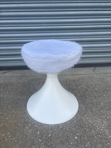 Vintage 1960s space age tulip - 1960s,