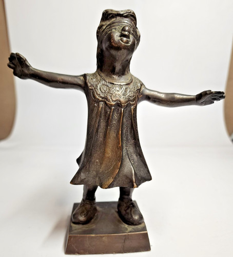 Bronze figure young girl - bronze,