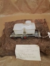 LEYLAND SHERPA 200-280  1982-89 BRAKE MASTER CYLINDER  OE LOCKHEED WITH SWITCH