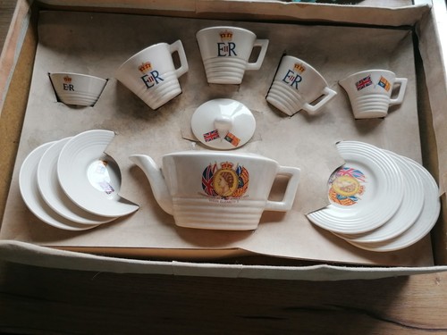 Brentleigh ware 1953 queens - 1953,
