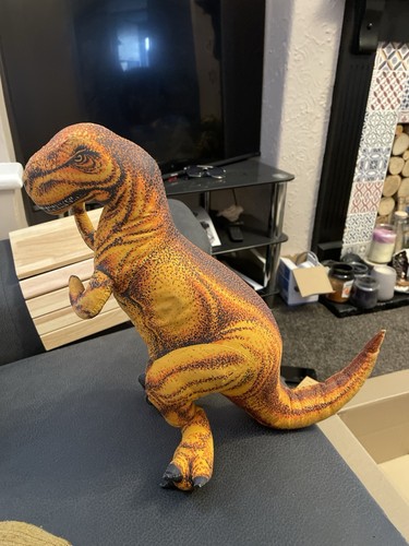 Large rex dinosaur - large, t-rex