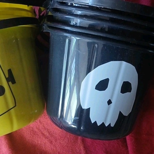 Joblot skull theme plastic - joblot,