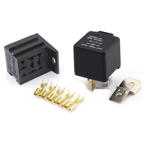 12v pin amp - pin, normally