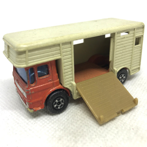Lesney matchbox horse box - lesney,