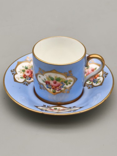 Lovely vintage crown - vintage, chelsea